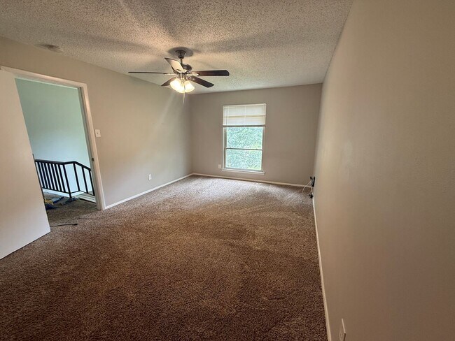 Building Photo - 32 Del Tara Dr