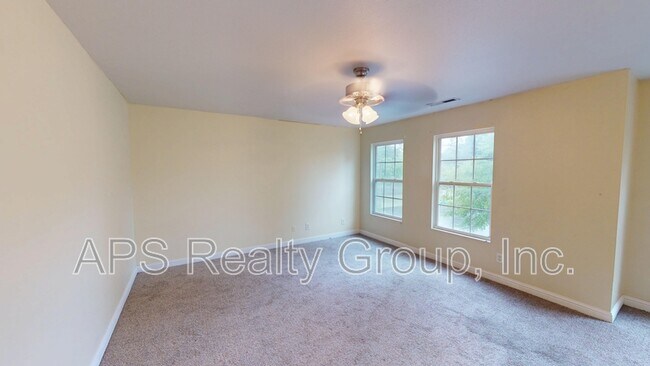 Building Photo - 4209 Oak Pointe Dr