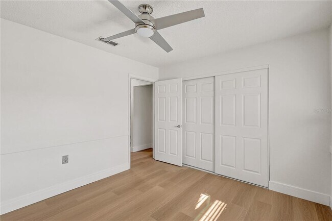 Building Photo - 7012 Pin Cherry Ln