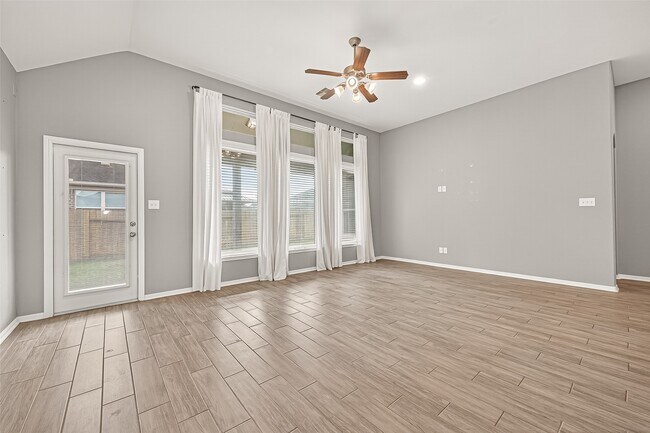 Building Photo - 18507 Sleeping Bear Wy