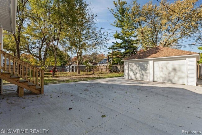 Building Photo - 292 W Marshall St