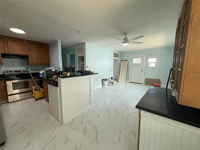Building Photo - 21282 Coulton Ave