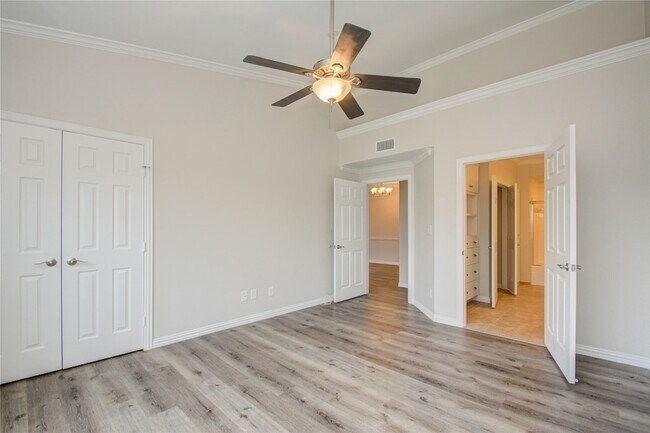 Building Photo - 2111 Welch St