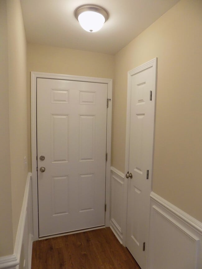 Building Photo - Town Home in Pooler! Move-In Ready