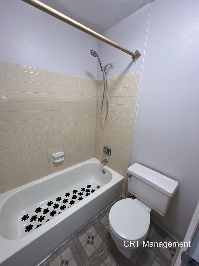 Building Photo - Beautiful 2 Bedroom, 2 Bathroom Condo in S...