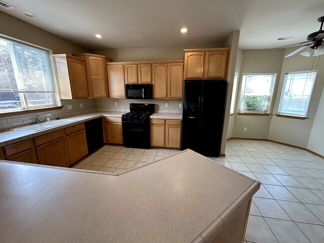 Building Photo - Breathtaking Rambler in Richland