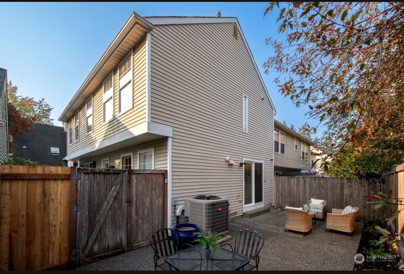 Building Photo - 10278 NE 129th Ln