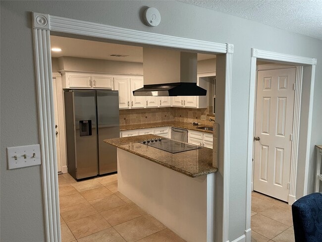 Building Photo - 16007 Mill Point Dr