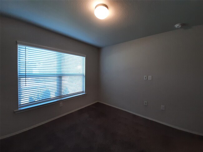 Building Photo - 221 Stalwart Hl Trl