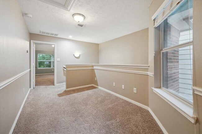 Building Photo - 1339 Ella Pl