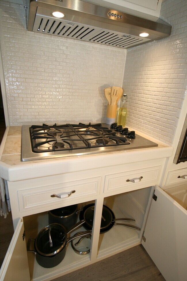 Building Photo - 1271 Bonnie Ln