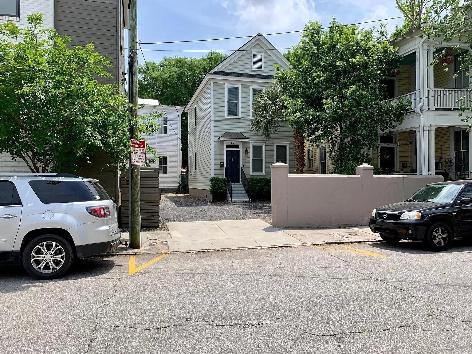 Building Photo - 87 Bogard St
