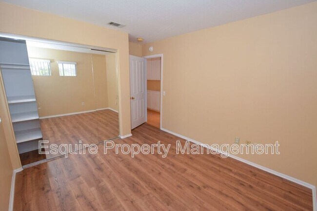 Building Photo - 93 Azusa Ave