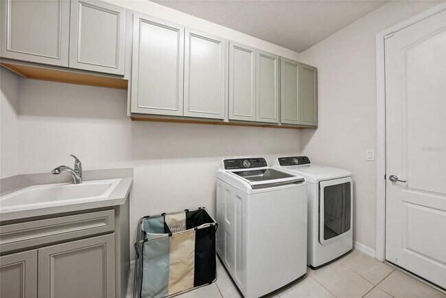 Building Photo - 10913 Green Harvest Dr.
