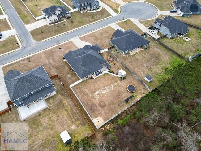 Building Photo - 99 Blueberry Ct NE