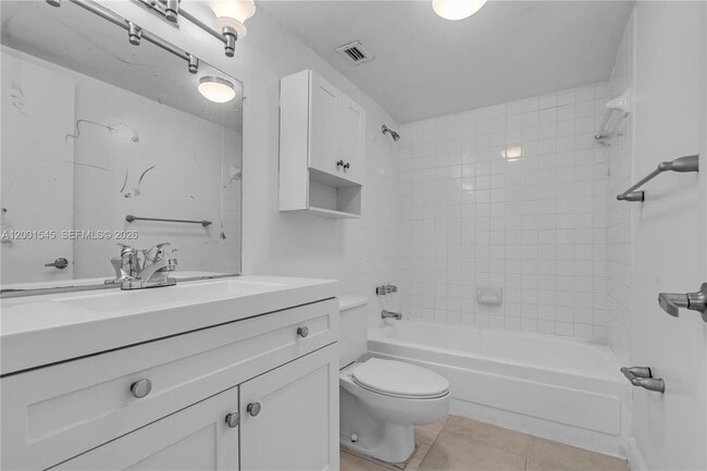 Building Photo - 9143 SW 77th Ave