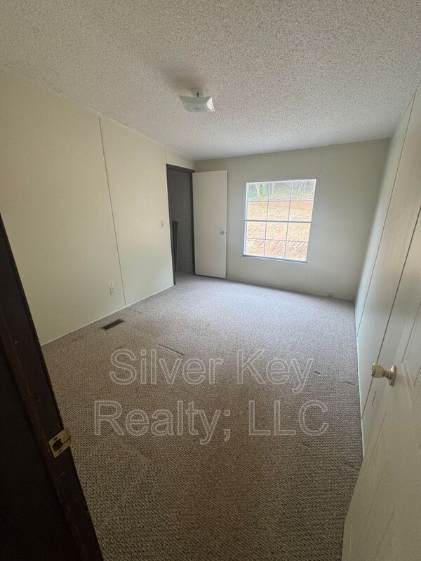 Building Photo - 240 Co Rd 275