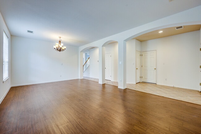 Building Photo - 804 Windsor Hill Dr