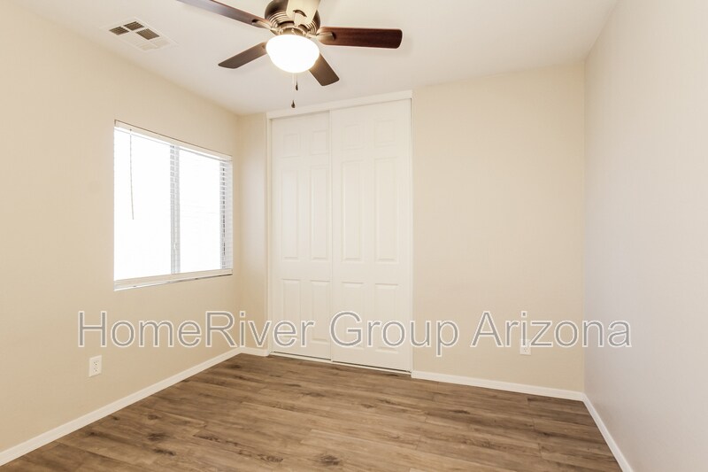Building Photo - 1315 S 222nd Ln