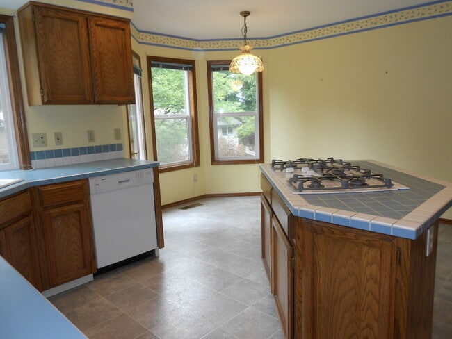 Building Photo - * Room to Roam at Hidden Springs in West L...