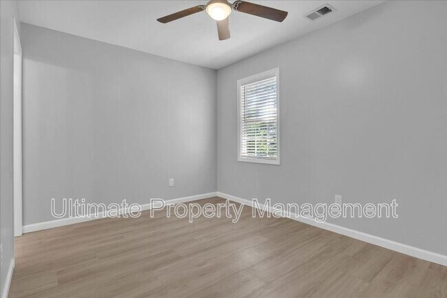 Building Photo - 514 Anderson St