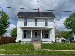 Building Photo - rd240