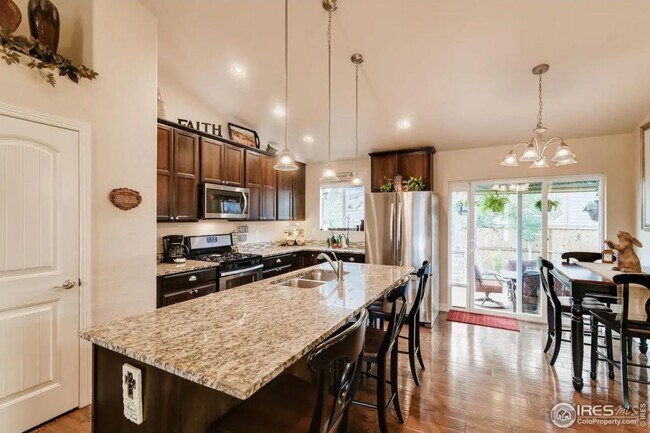 Building Photo - 757 Callisto Dr