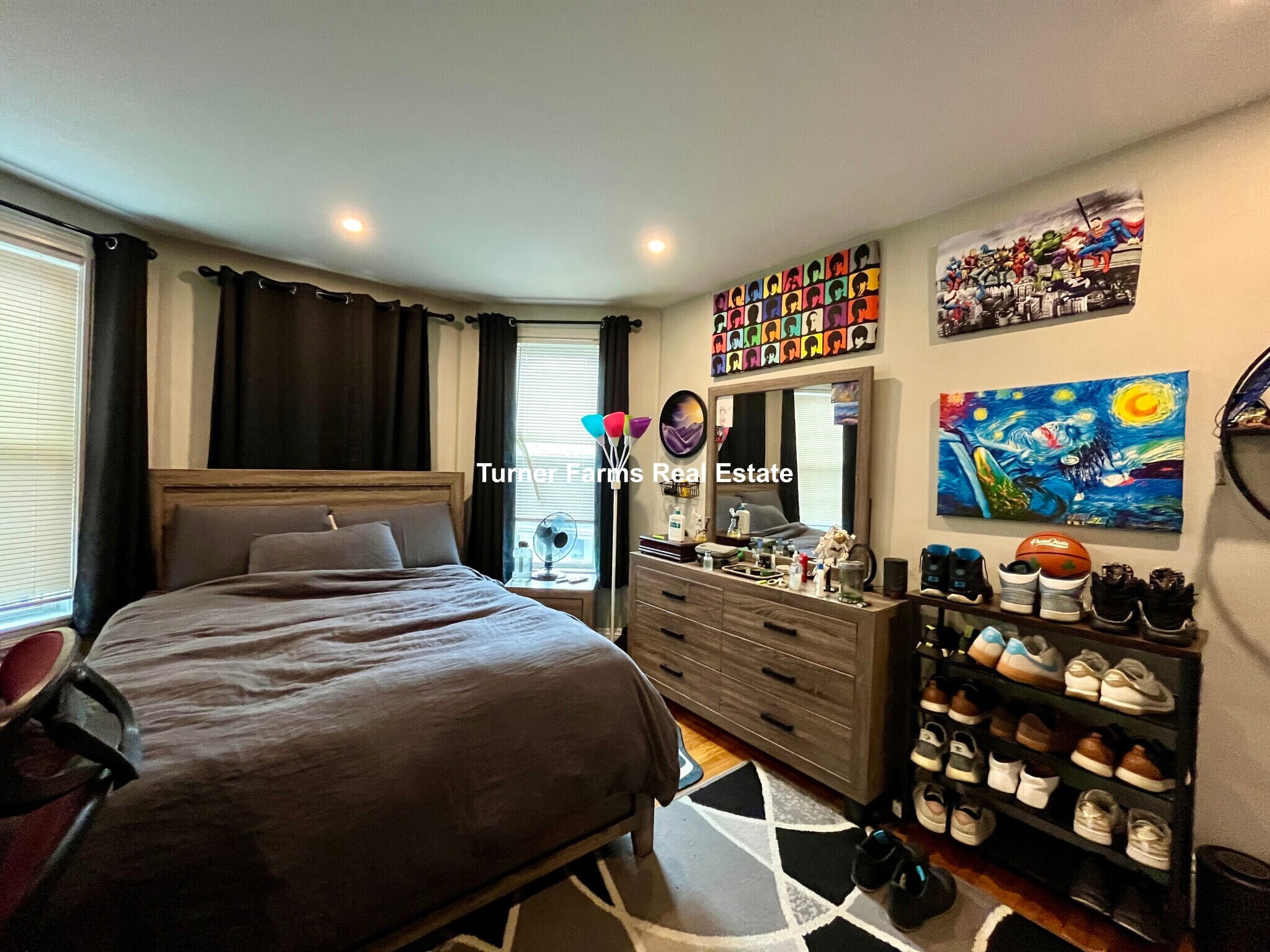 Building Photo - 24 Pond St