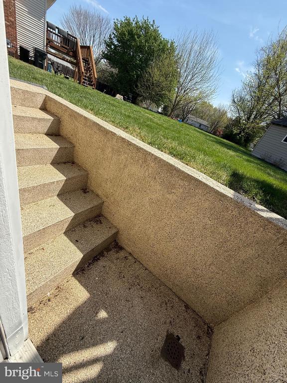 Building Photo - 5079 Macnamara Dr