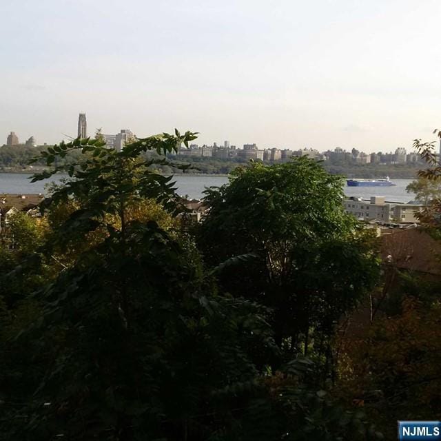 Building Photo - 3 Old Wood Rd