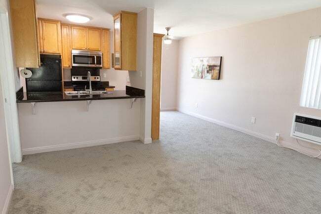 Building Photo - 4860 Rolando Ct