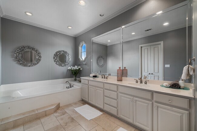 spacious primary bath - 4003 Wycliff Ave