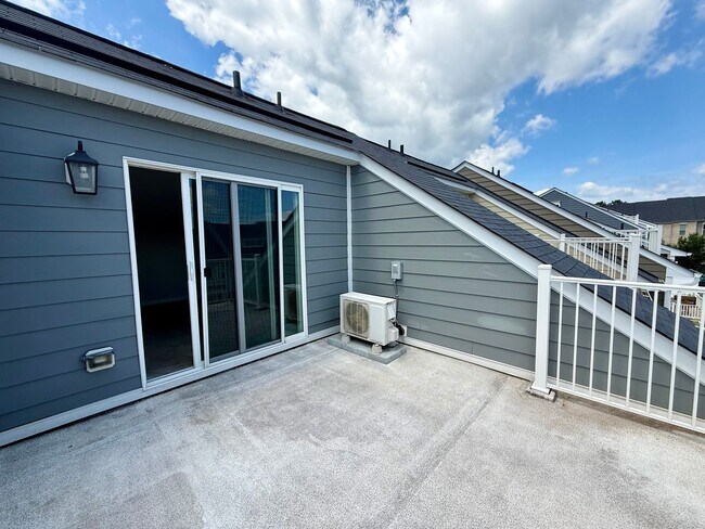 Building Photo - 2617 Avinity Pl