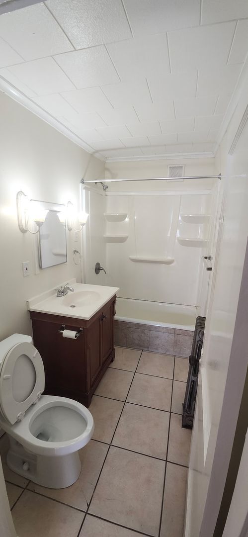 Building Photo - 70-72 Windemere Street