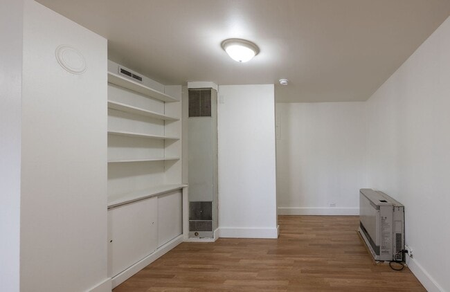 Building Photo - 2 BED 1 BATH DUPLEX IN ST ANTHONY