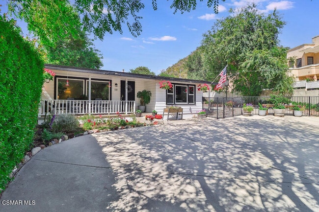 Building Photo - 279 Lake Sherwood Dr