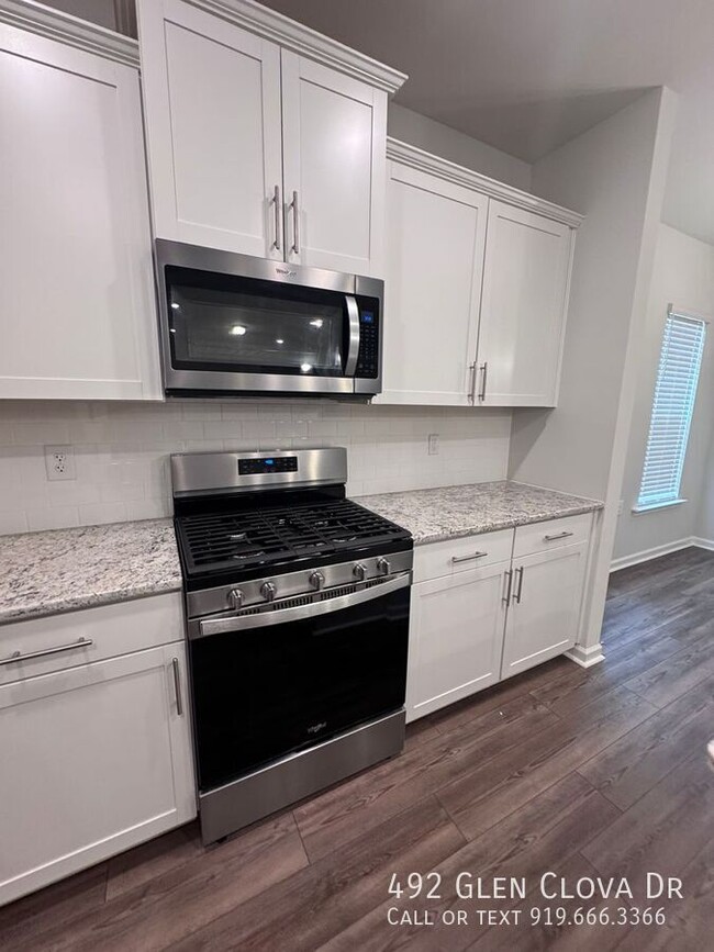 Building Photo - 492 Glen Clova Dr