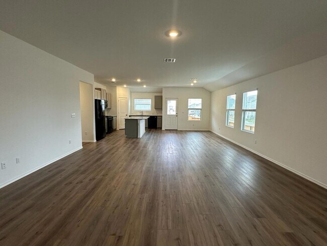 Building Photo - 346 Carmello