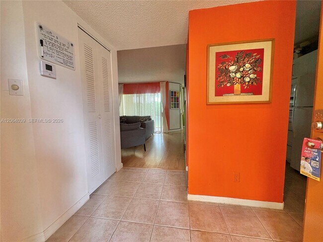 Building Photo - 929 Coral Club Dr