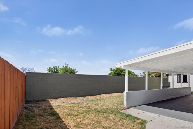 Building Photo - 3907 Genine Dr