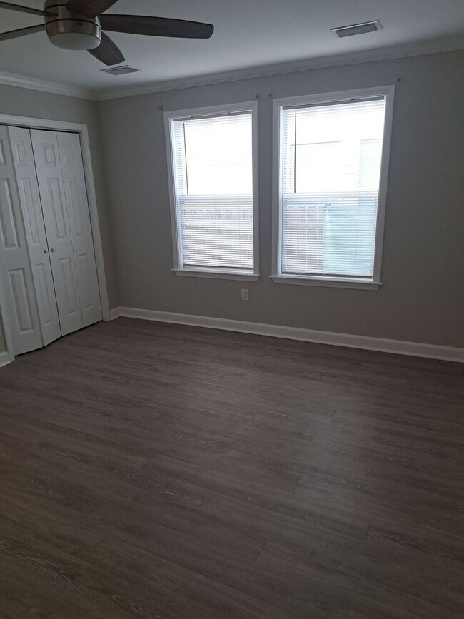 Building Photo - 7325 Claudia's Way