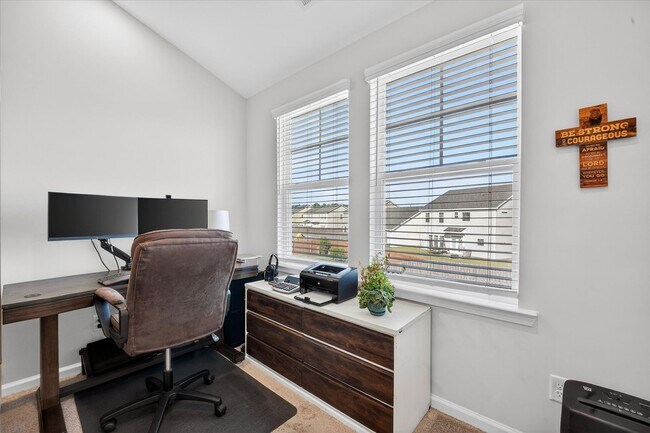 Building Photo - 113 Brookline Dr