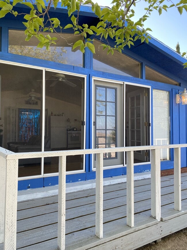 Building Photo - 511 Harding Ave