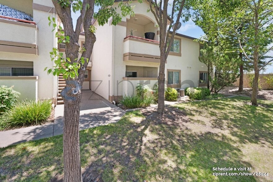 Building Photo - 8020 Walerga Rd