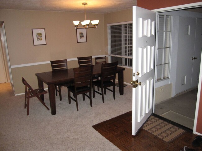 Building Photo - 171 Greenfield-
