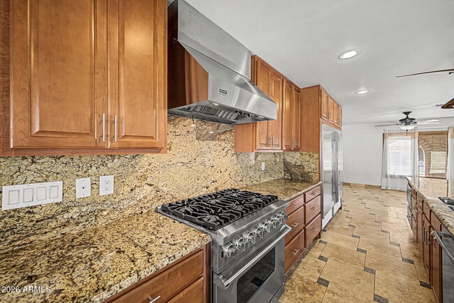 Building Photo - 5403 S Heather Dr