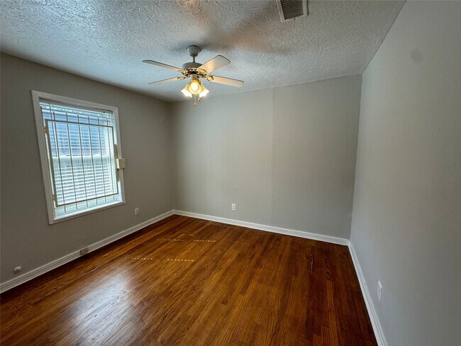 Building Photo - 125 Pomeroy St