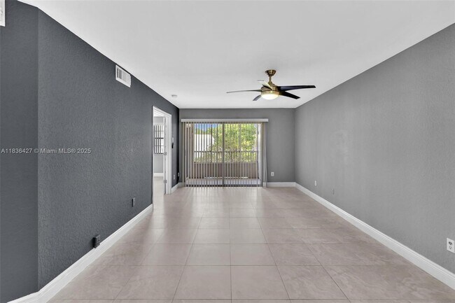 Building Photo - 2880 N Oakland Forest Dr