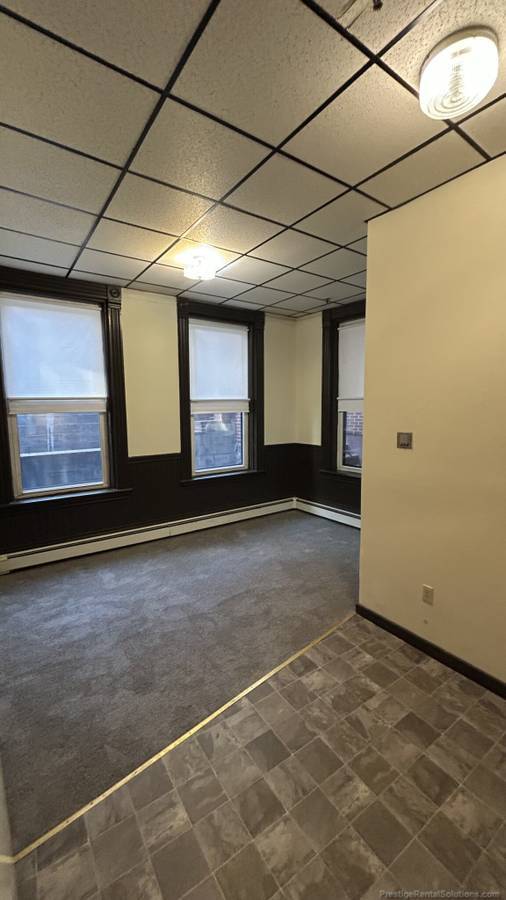 Building Photo - 149 Main St