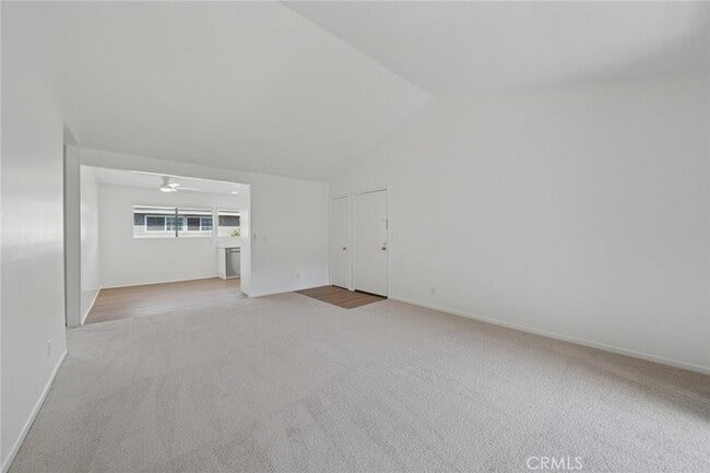 Building Photo - 82 Streamwood